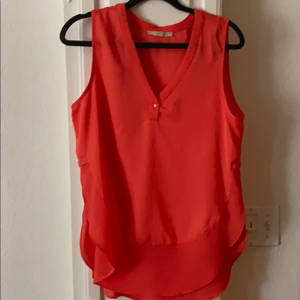 Women’s Sleeveless Blouse Medium